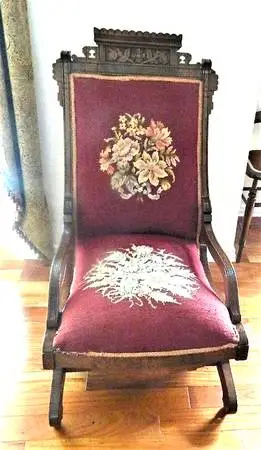 1910s Victorian Antique Rocking Chair, Armchair, glider, beautiful