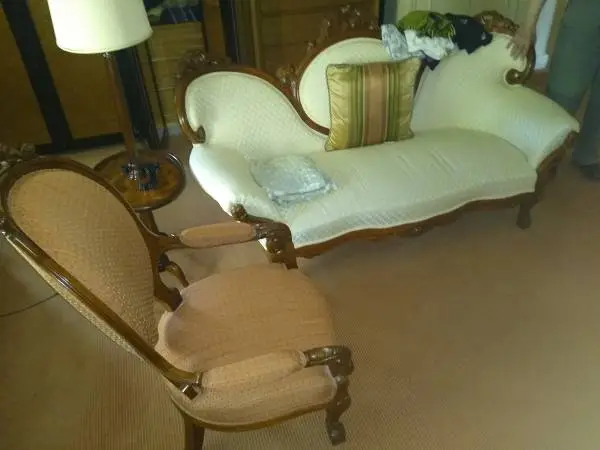 Beautiful Antique Romance Boudoir Wood Framed White Upholstered Couch