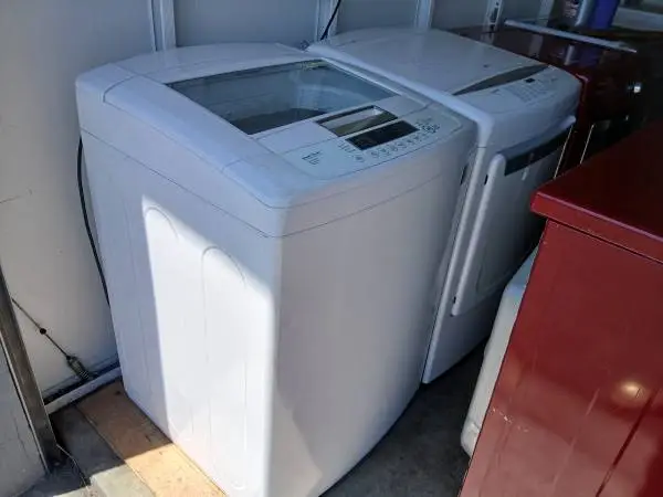 Smart drum lg white top load washer and gas dryer