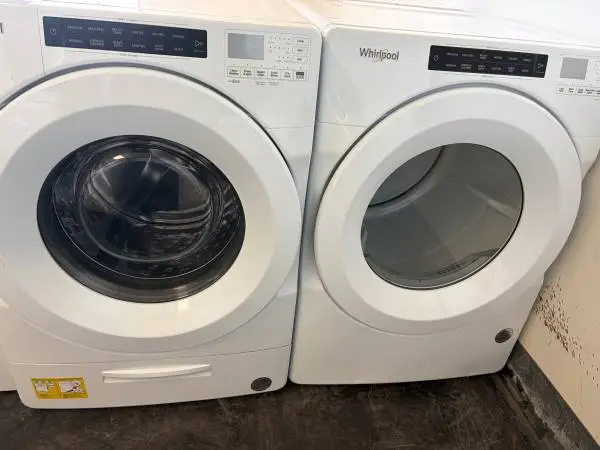 Whirlpool Front Load 4.5 CuFt Washer & Dryer Set *Can Stack