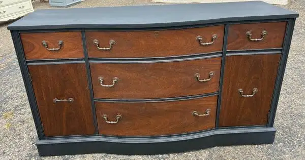 Buffet/dresser black with walnut drawers
