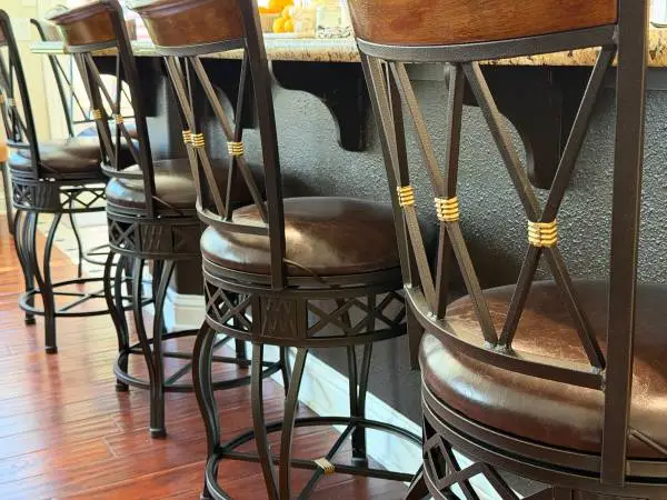 Bar Stools - Set of 6 - Super Clean!