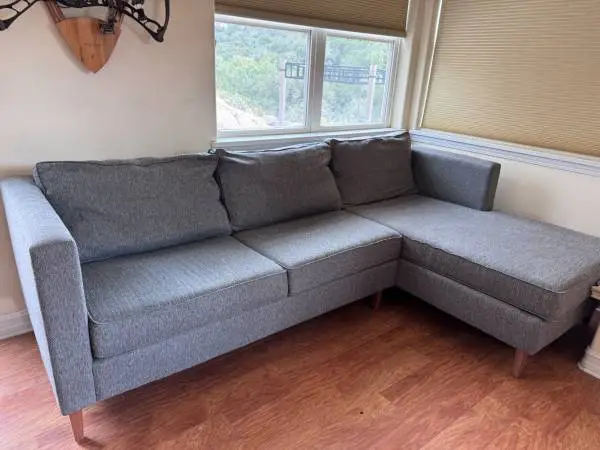 COUCH Sofa Lounger sectional 127” x 72” Great condition and clean