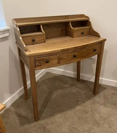 Small & Medium Size Desk (s) at Creative Bargains