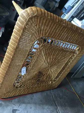 table good condition and 2 chair