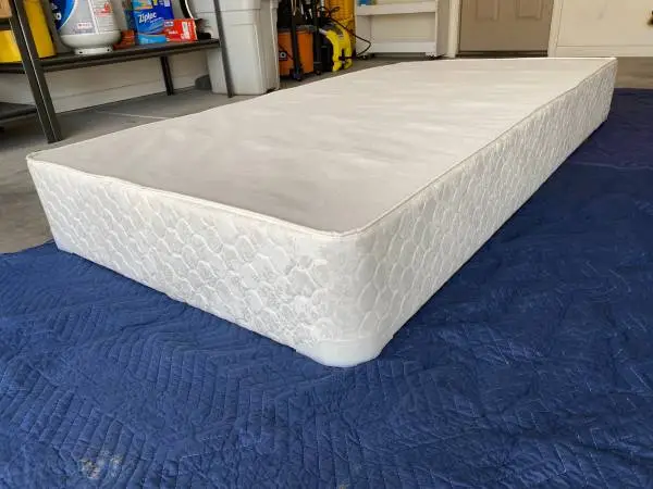 Single /twin BoxSpring Foundation. Clean