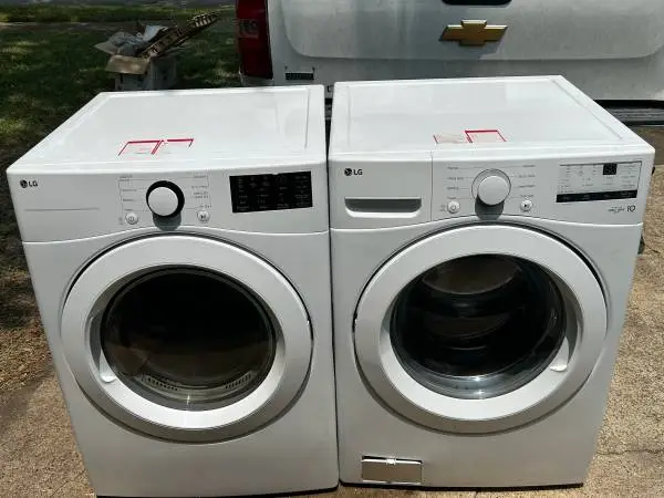 1 Yr.Old LG Stackable Washer and Dryer