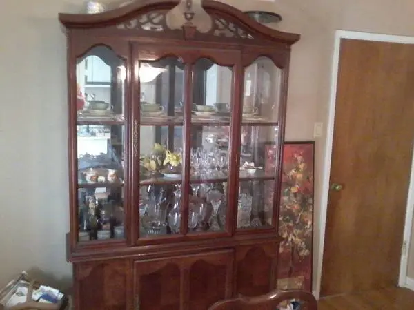 hutch, cabinet