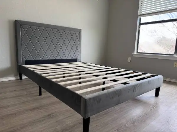 BRAND NEW TWIN/FULL/QUEEN VELVET PLATFORM BED WITH PLUSH MATTRESS (FREE DELIVERY