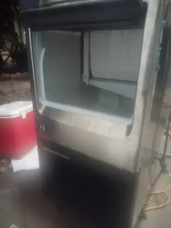 Hoshizaki ice maker