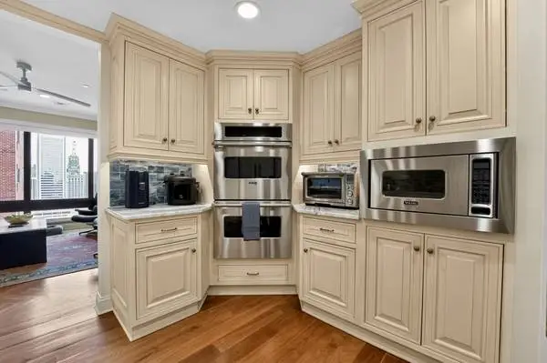Viking Electric Double Oven & Microwave