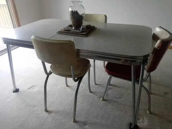 VINTAGE TABLE AND CHAIRS