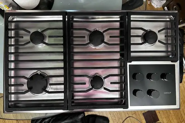 36 INCH WOLF COOKTOP