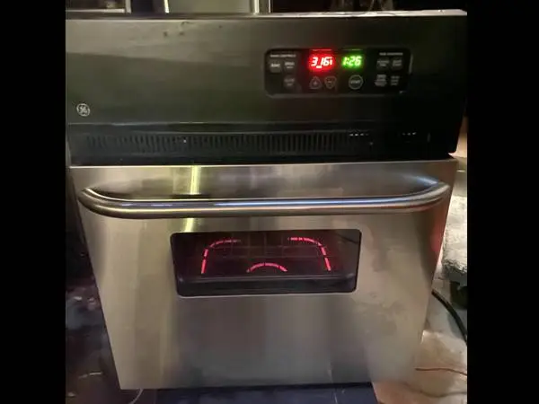 GE 24” ELECTRIC OVEN