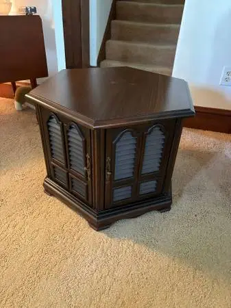 Pair of Retro Wood End Tables, Very Good Condition