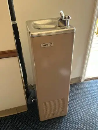 OASIS BY EBCO DRINKING WATER FOUNTAIN