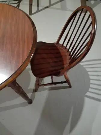 Kitchen table and 4 chairs
