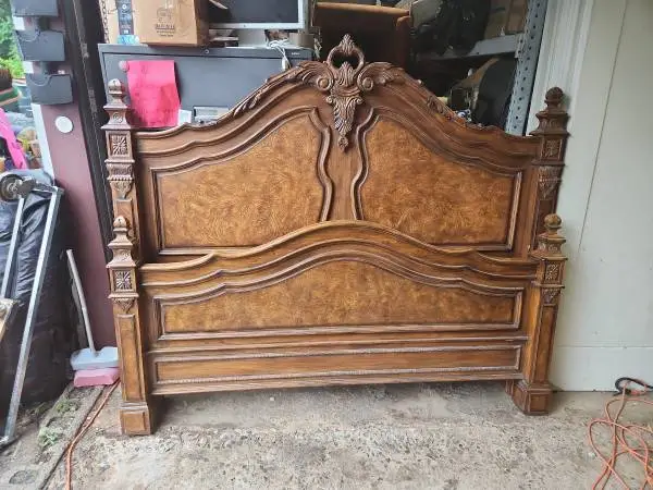 Traditional King Size Low Bed