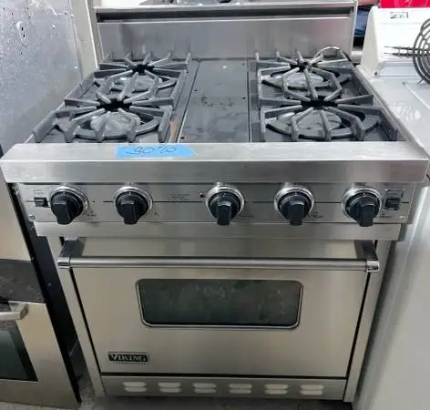 Viking Professional 4 Burner Gas Range , Convection Oven 30 Inch