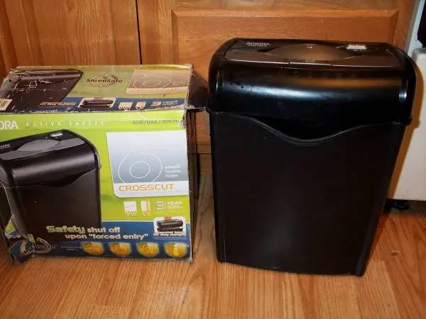 PAPER SHREDDER Crosscut Credit Card Cut Shred Aurora AU670XA with Box