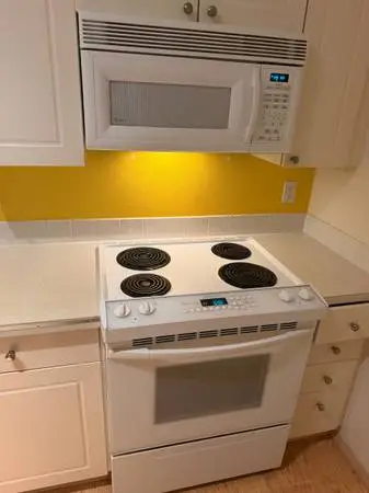 Stove oven / fridge / microwave