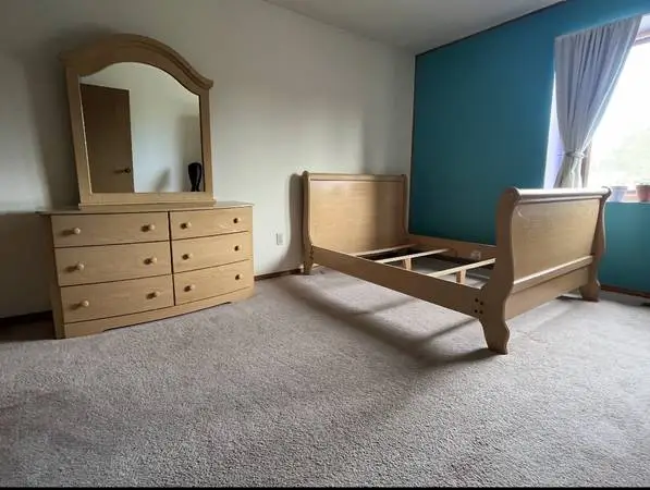 Bedroom set