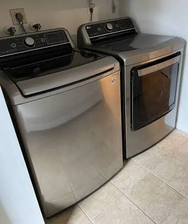 washer and dryer set