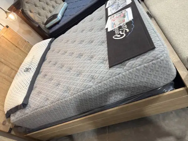 Anabella mattress queen