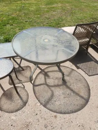 42.5 Round Outdoor Table