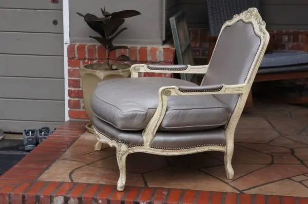 Old Hickory Tannery Silver Leather Bergere Chair