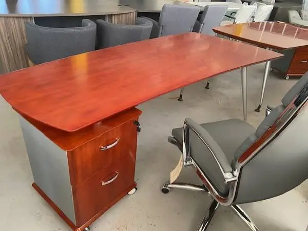 EXECUTIVE DESK WOOD MODERN