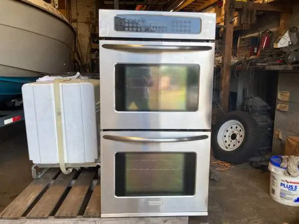 DOUBLE OVEN
