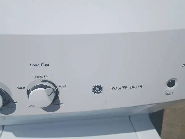 Like new condition GE stackable washer and dryer combo
