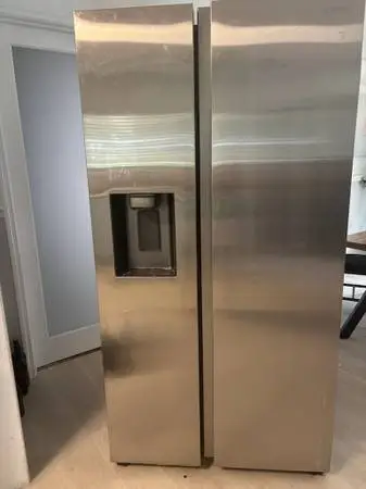 Samsung large stainless steel refrigerator