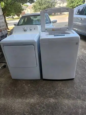 MAYTAG WASHER AND GE DRYER COMBO