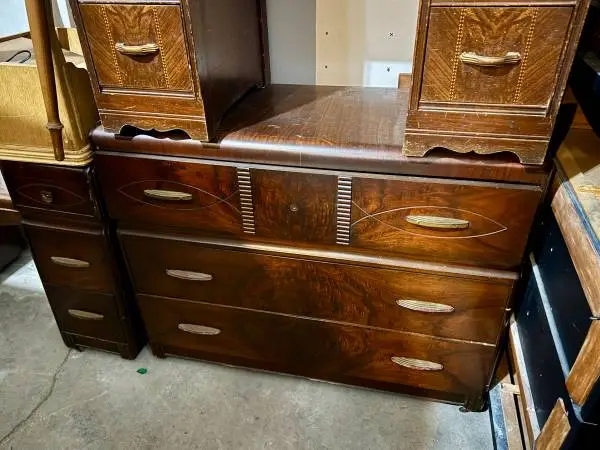 1940s Waterfall 3-Drawer Dresser with Mirror