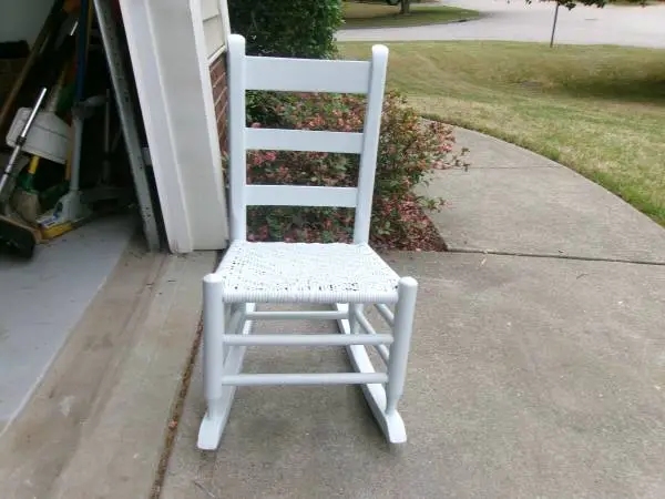 VINTAGE JUST PAINTED WHITE CHILDS PORCH ROCKER (PIC)