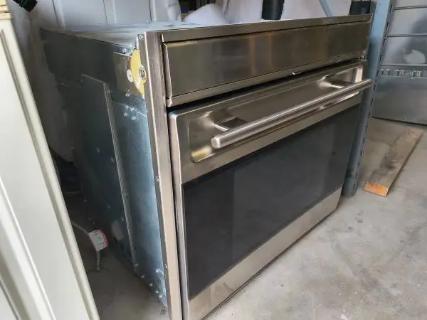 SS Wolf Electric Wall Oven 4.5 Cu Ft Model # SO30U/S Used