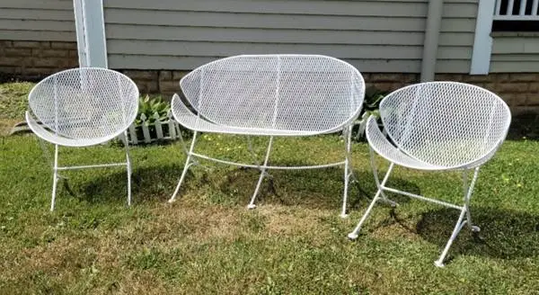 Mid-Century Modern Orange SliceorClamshell Patio Set by Salterini
