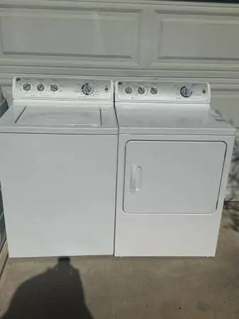 GE Top Loader Washer GAS Dryer Matched set with Agitator