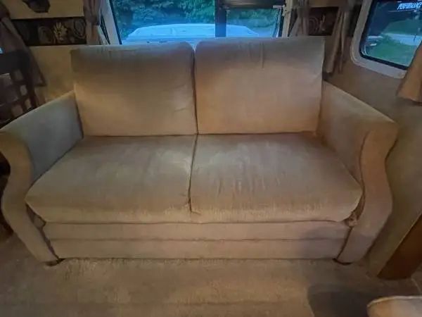 60 Love Seat / Hide-A-Bed