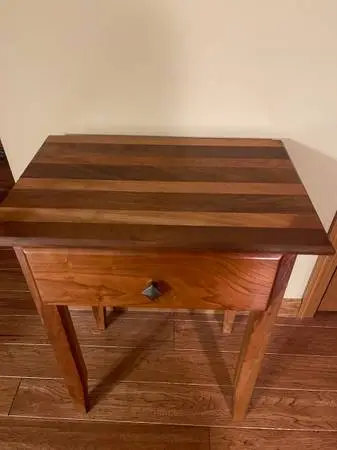 BEAUTIFUL HANDCRAFTED SOLID WALNUT TABLE