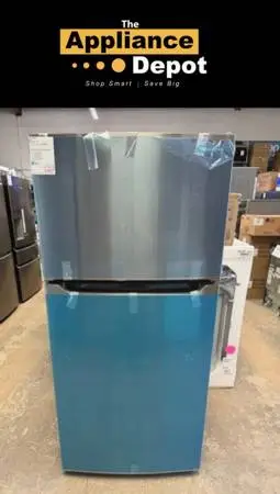 New Frigidaire Top Mount Refrigerator