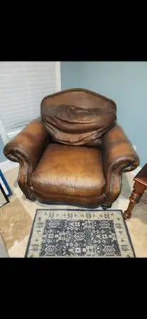 OVERSIZED PLUSH LEATHER CHAIR