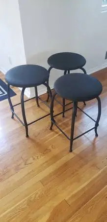 3 bar stools