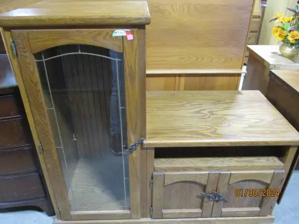 TV stand w side cabinet   #3368