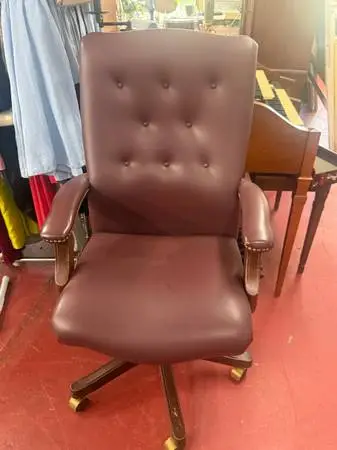 Vintage Burgundy Executive Office Chair / Desk Chair