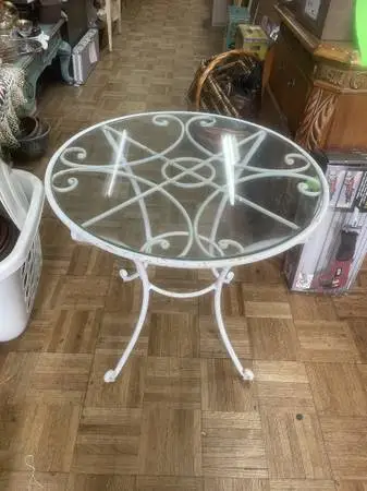 Vintage iron patio garden table plant stand