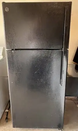 GE Refrigerator Ice cold