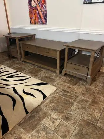 Riverside Furniture Windhaven Coffee table & 2 end tables in the Shena